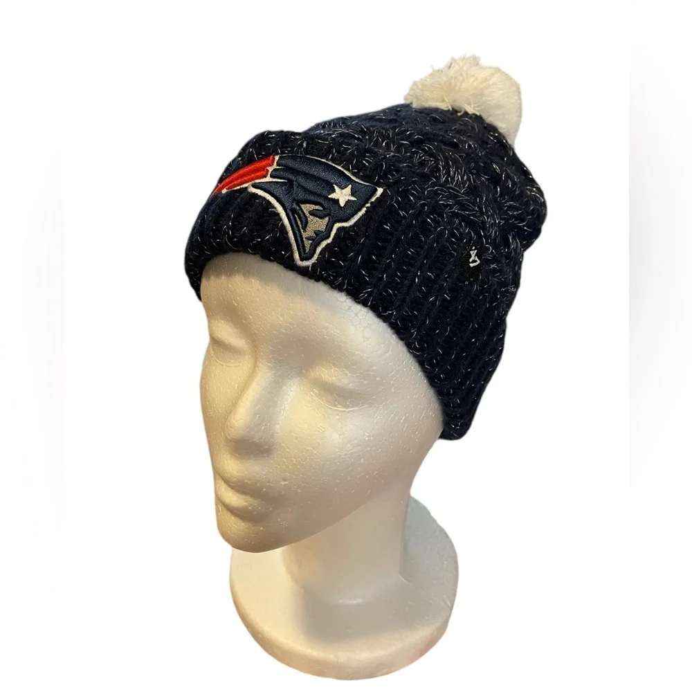 New England Patriots ‘47 Women’s Fiona Logo Cuffed Knit Pom hat Sparkle